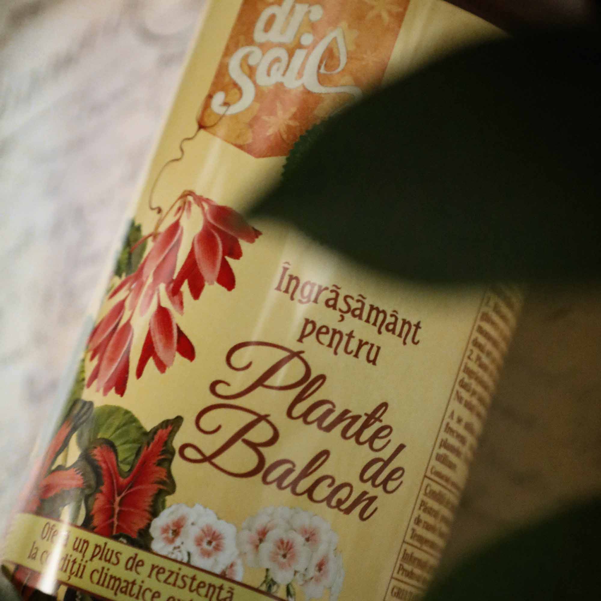 Dr.Soil Ingrasamant organic lichid pentru plante de balcon 1litru - imagine 6